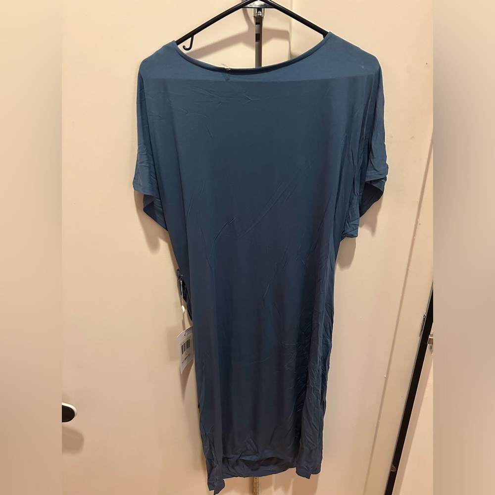 ๐ Evolution Draped Dress - Picture 2 of 4